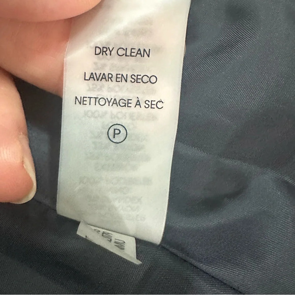 Calvin Klein Blue Textured Blazer with Notched Lapel and Tailored Fit size 12P - Picture 6 of 8